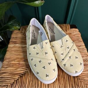 Isaac Mizrahi Light Yellow Bee Pattern Loafers